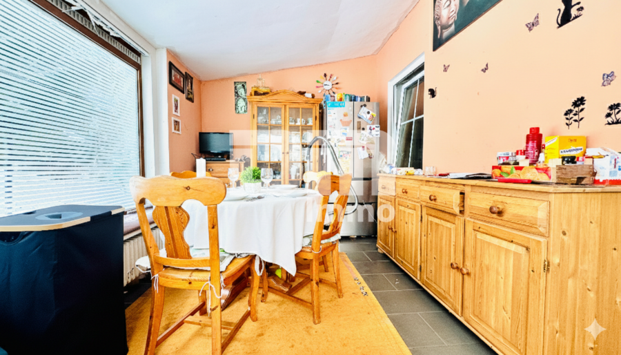 Umfangreich saniertes EFH inkl. PV-Anlage, Terrasse, Wintergarten und Garage + Panoramablick - EG / OG Wintergarten / Zugang Terrasse